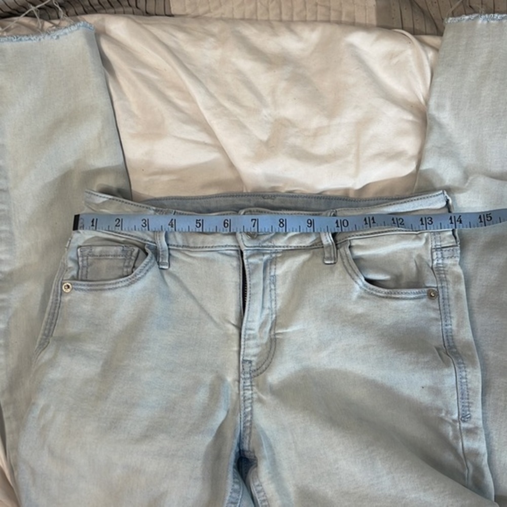 OLD NAVY ROCKSTAR JEANS - Picture 4 of 11